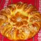 Bloemenbrood met kurkuma en witte kaas