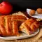 Strudel van gevlochten bladerdeeg met appels en walnoten