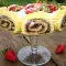 Cakerol met aardbeienjam