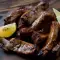 Geglazuurde runder spareribs