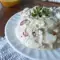 Eiersalade met tonijn, komkommer en mayonaise