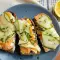 Stokbroodje met zalm en komkommer