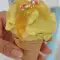 Zelfgemaakt ijs met avocado en banaan