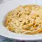 Pompoenspaghetti met een cottage cheese en roomkaas saus