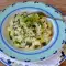 Vegan courgette met rijst in een pan