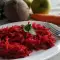 Vitaminesalade van rode bieten, wortels en appels