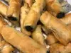 Vegan filodeeg sigaren gevuld met spinazie