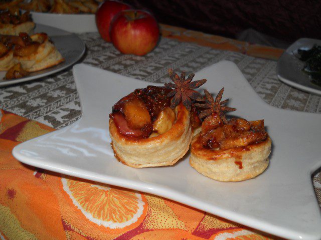 Pasteitjes met gekarameliseerde appels
