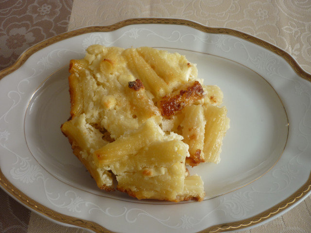 Macaroni met witte kaas uit de oven