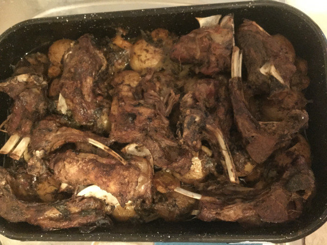 Lamsvlees met aardappelen uit de oven