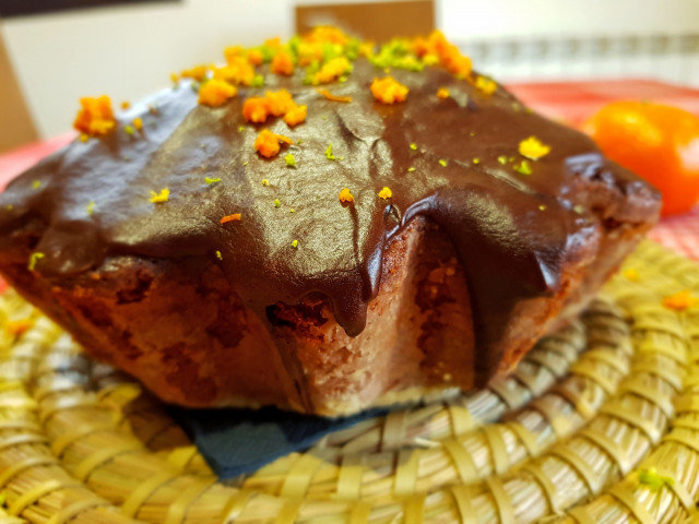 Citrus cake met chocolade glazuur