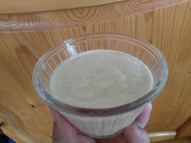 Koolhydraatarme bevroren yoghurt met pindakaas