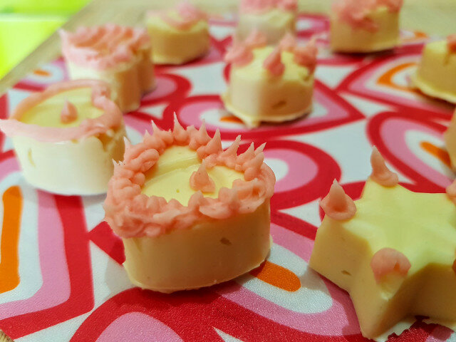 Witte chocolade snoepjes voor Valentijnsdag