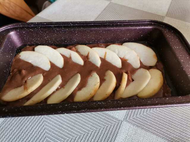 Gezonde sponscake met appel en speltmeel