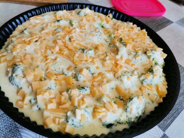 Keto ovenschotel met broccoli en kaas