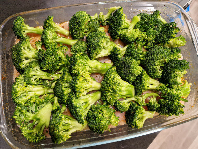 Ovengebakken kip met broccoli en bechamel