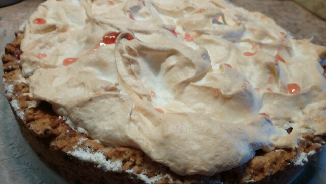 Suikervrije aardbeien merengue taart