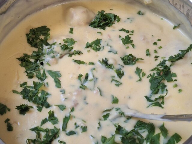 Gehaktballetjes van oma met witte saus